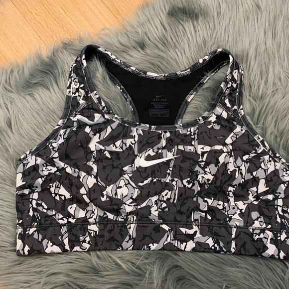 NWOT Nike Dri-Fit Racerback Sports Bra, Medium‎ - Picture 1 of 5